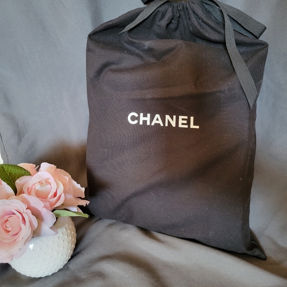 CHANEL White Suede Boots - Picture 5 of 6